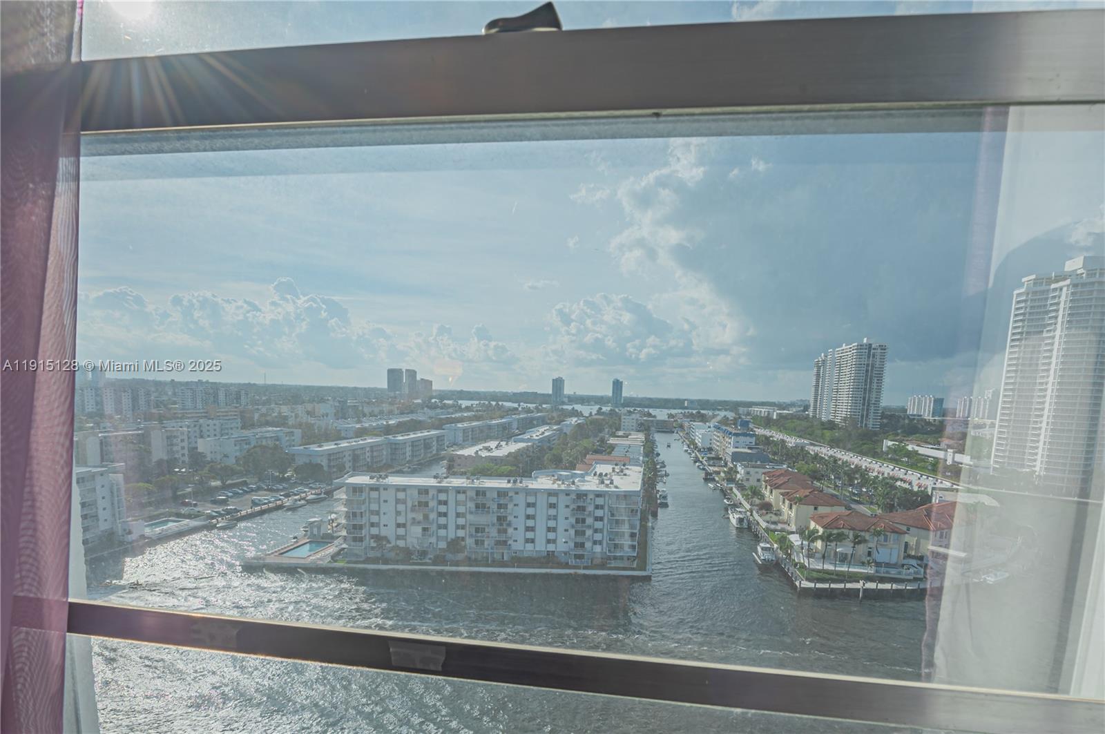 image Winston Towers 50010