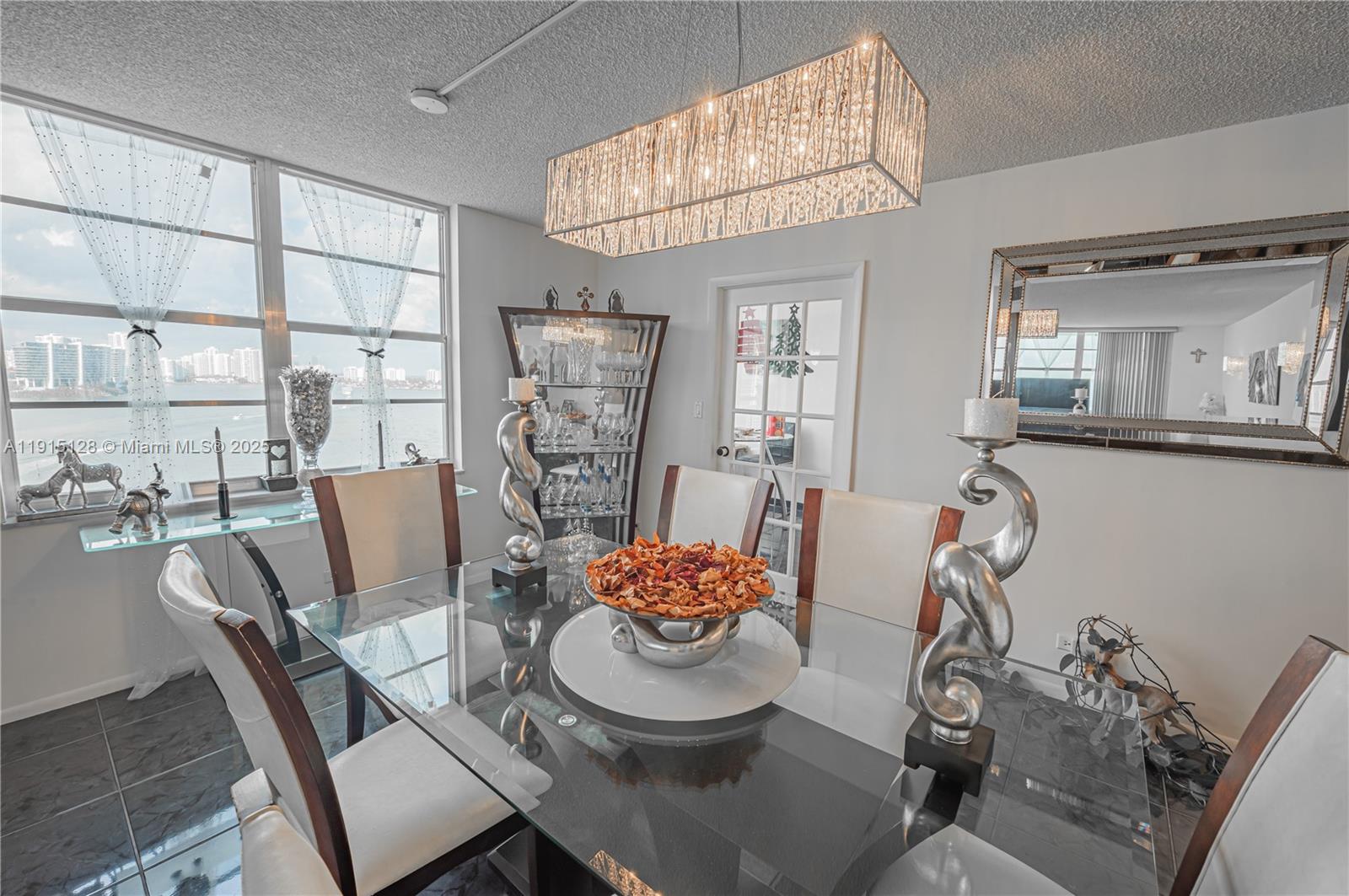 image Winston Towers 50011