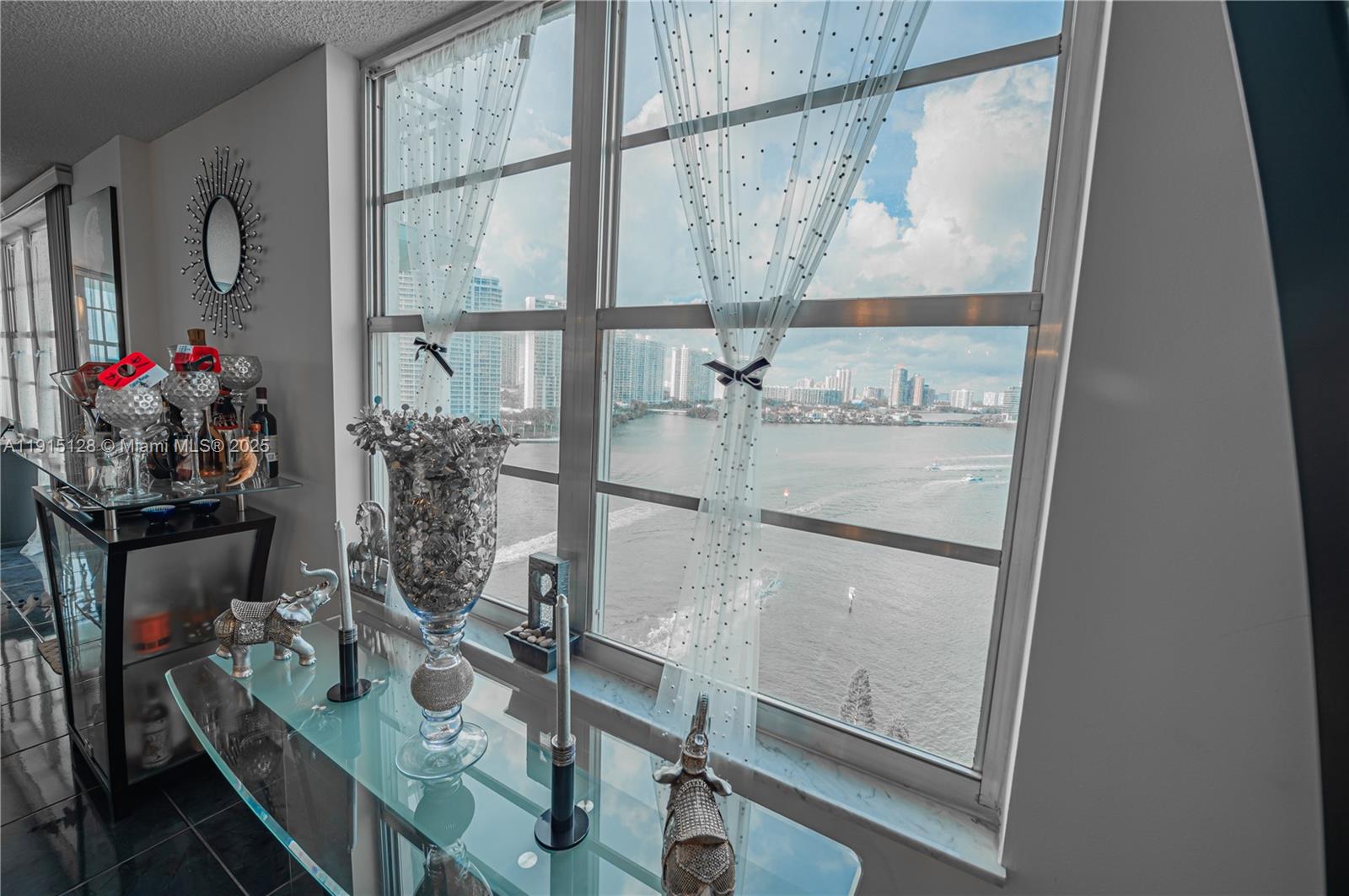 image Winston Towers 50014