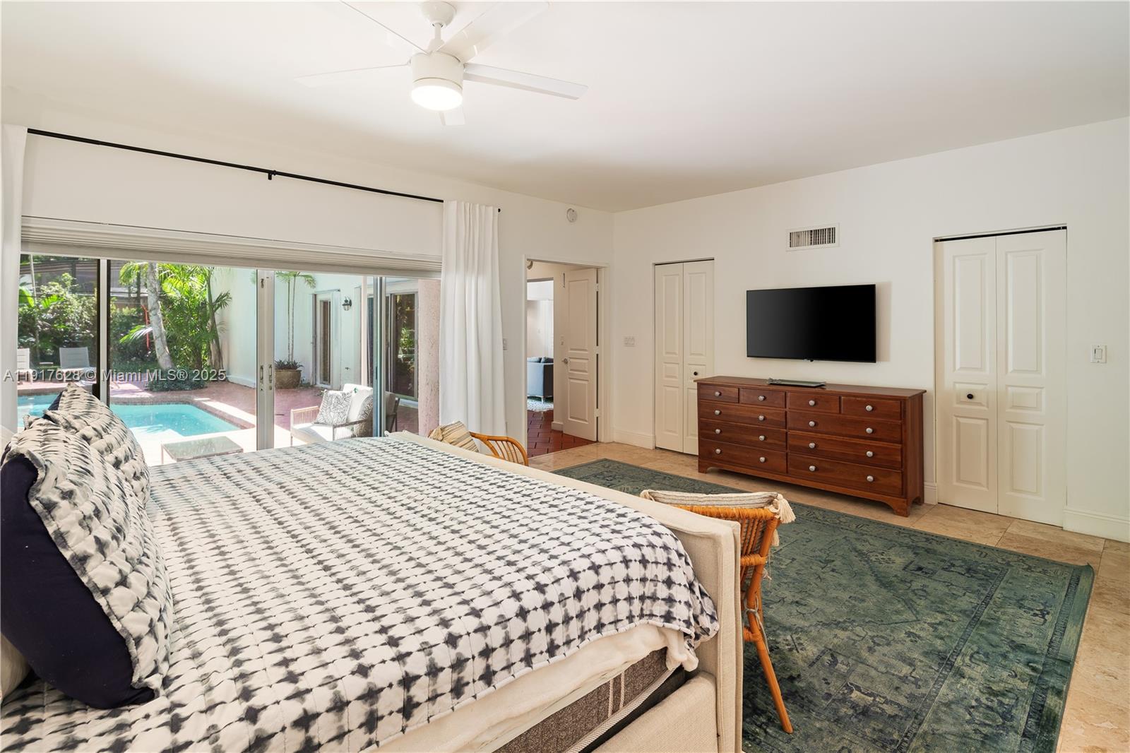 3765-1 Carmen Ct Coconut Grove, FL 33133