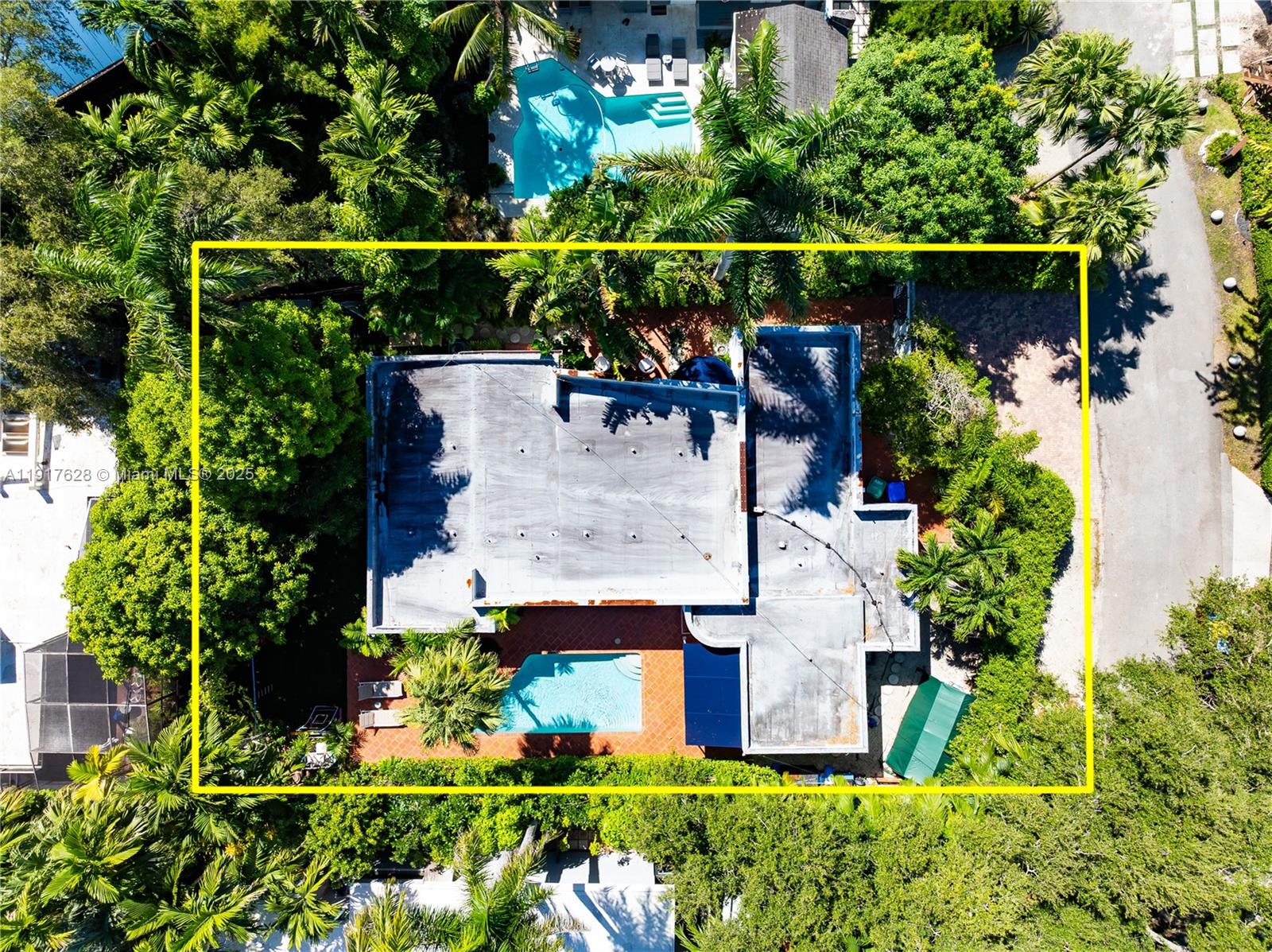 3765-1 Carmen Ct Coconut Grove, FL 33133