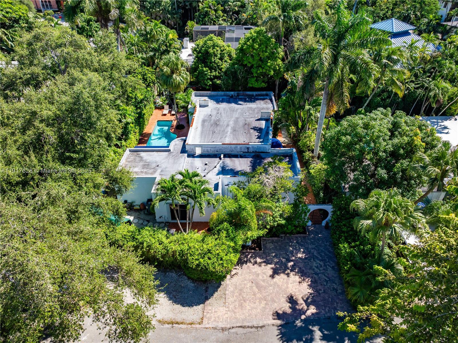 3765-1 Carmen Ct Coconut Grove, FL 33133