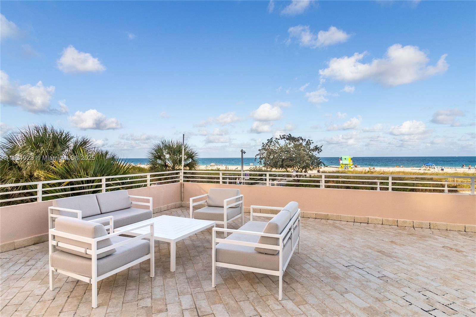 345 Ocean Dr #1101 Miami Beach, FL 33139