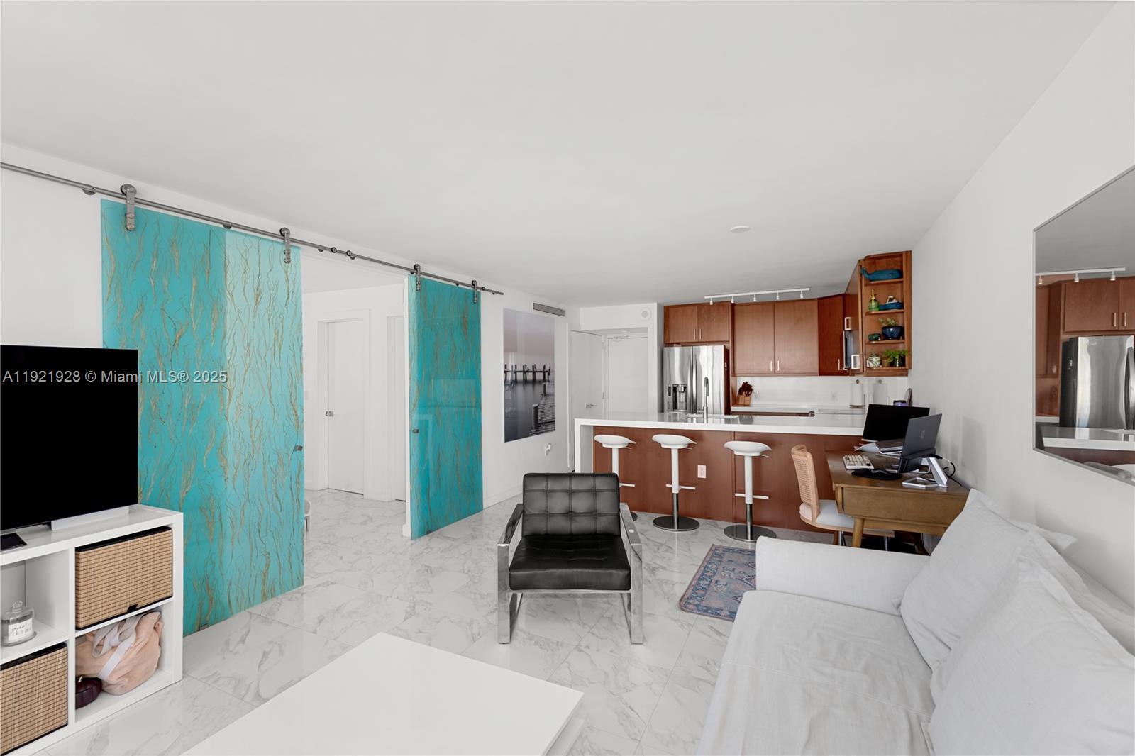345 Ocean Dr #1101 Miami Beach, FL 33139