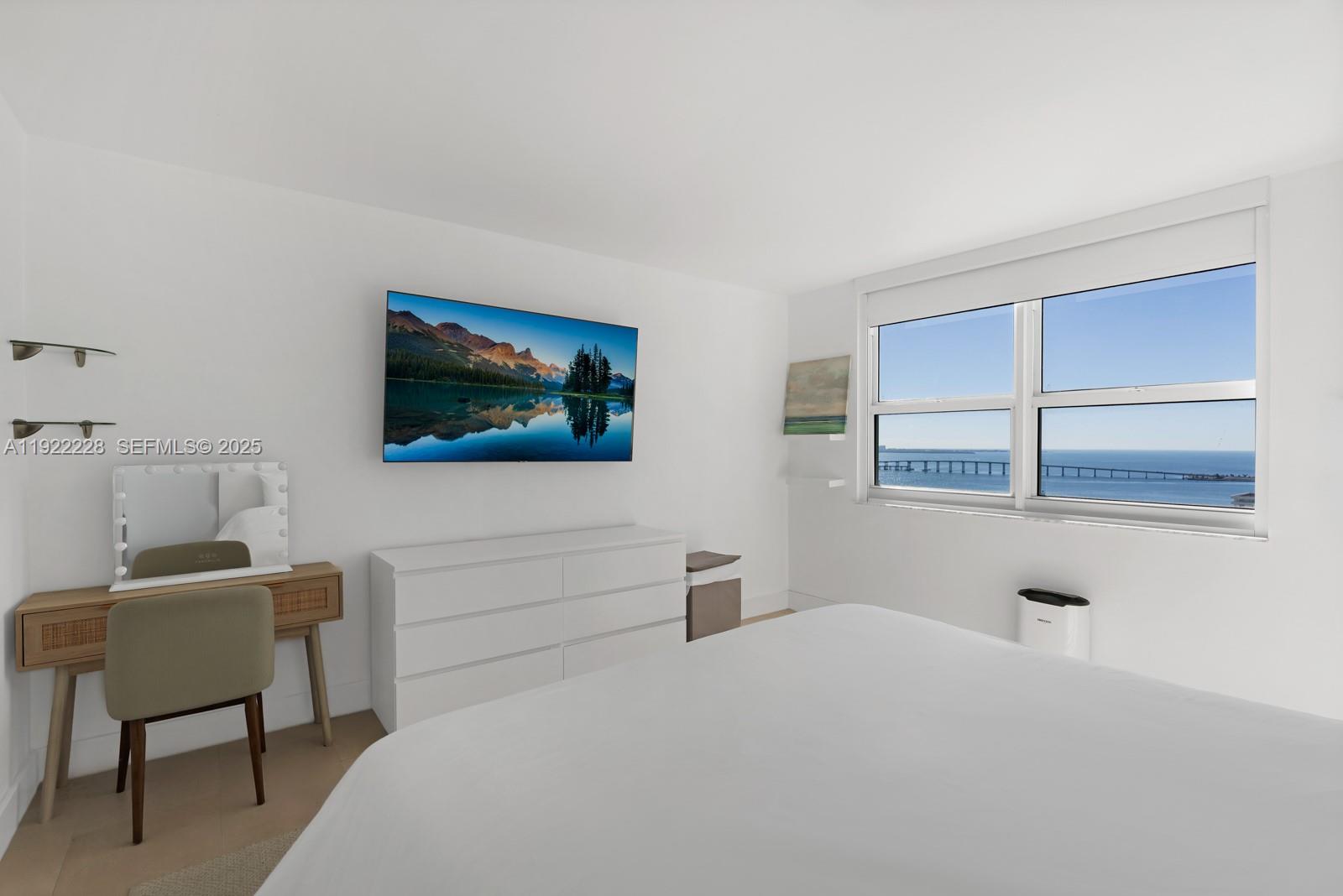 1155 Brickell Bay Dr #2409 Miami, FL 33131