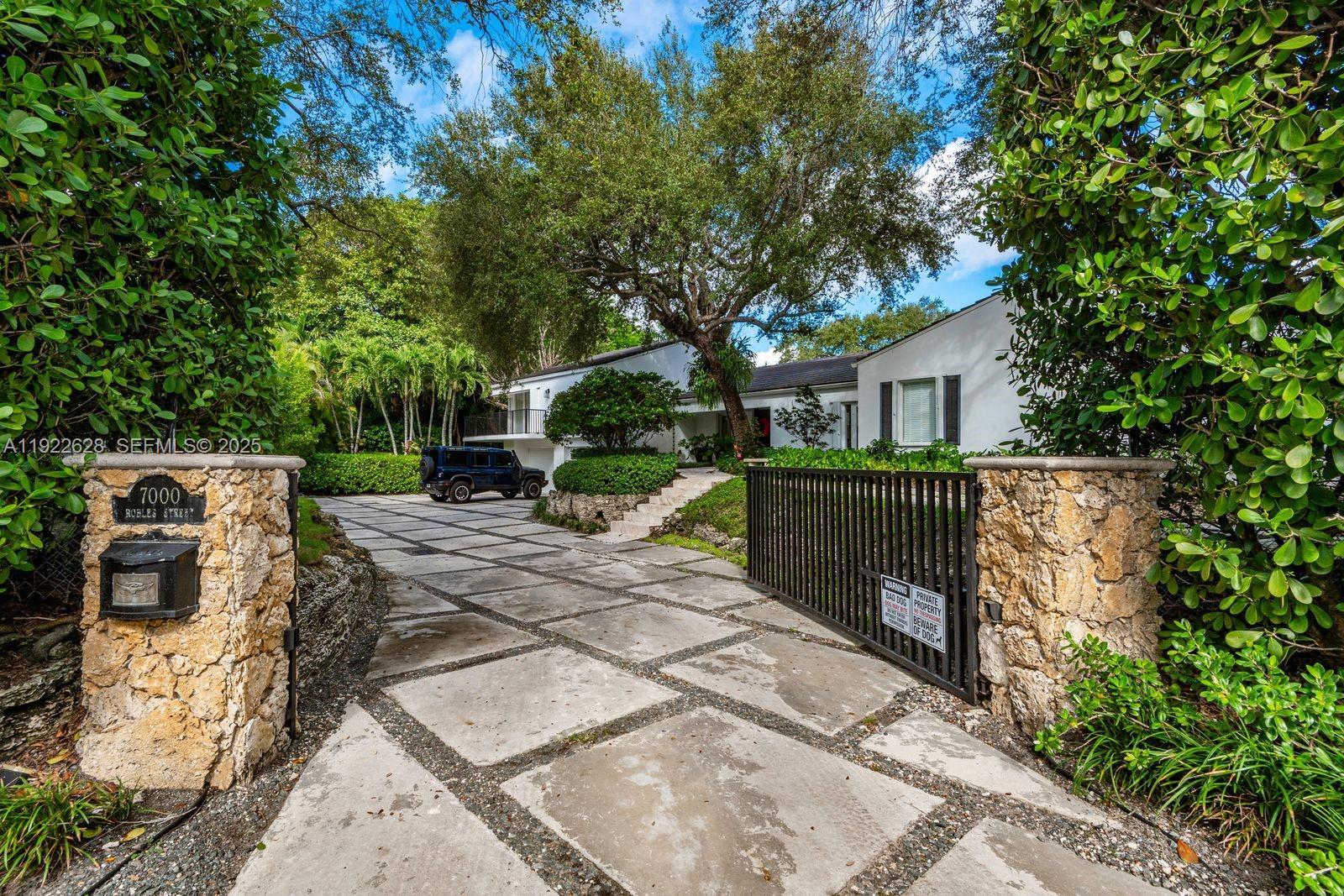 7000 Robles St Coral Gables, FL 33143