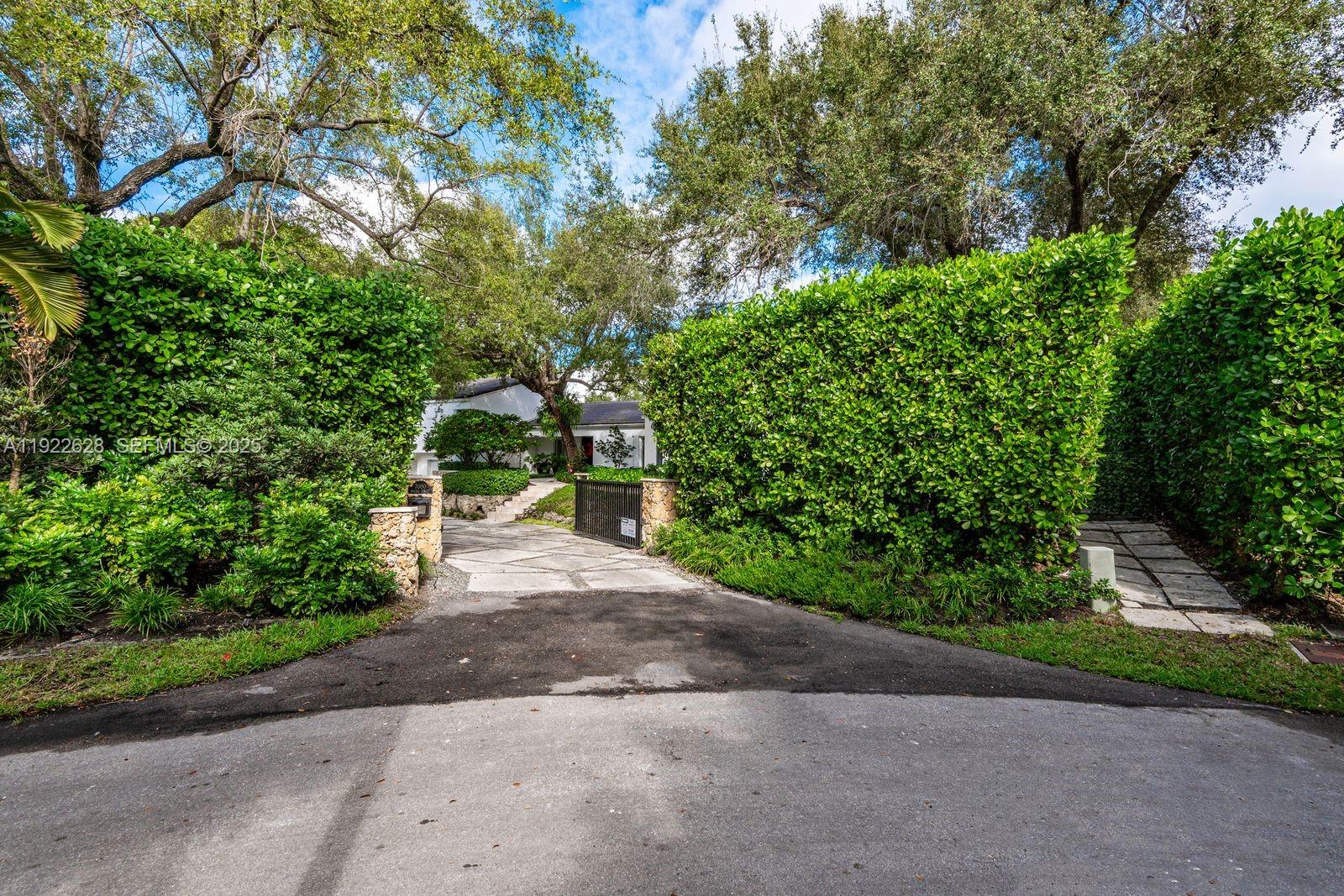 7000 Robles St Coral Gables, FL 33143