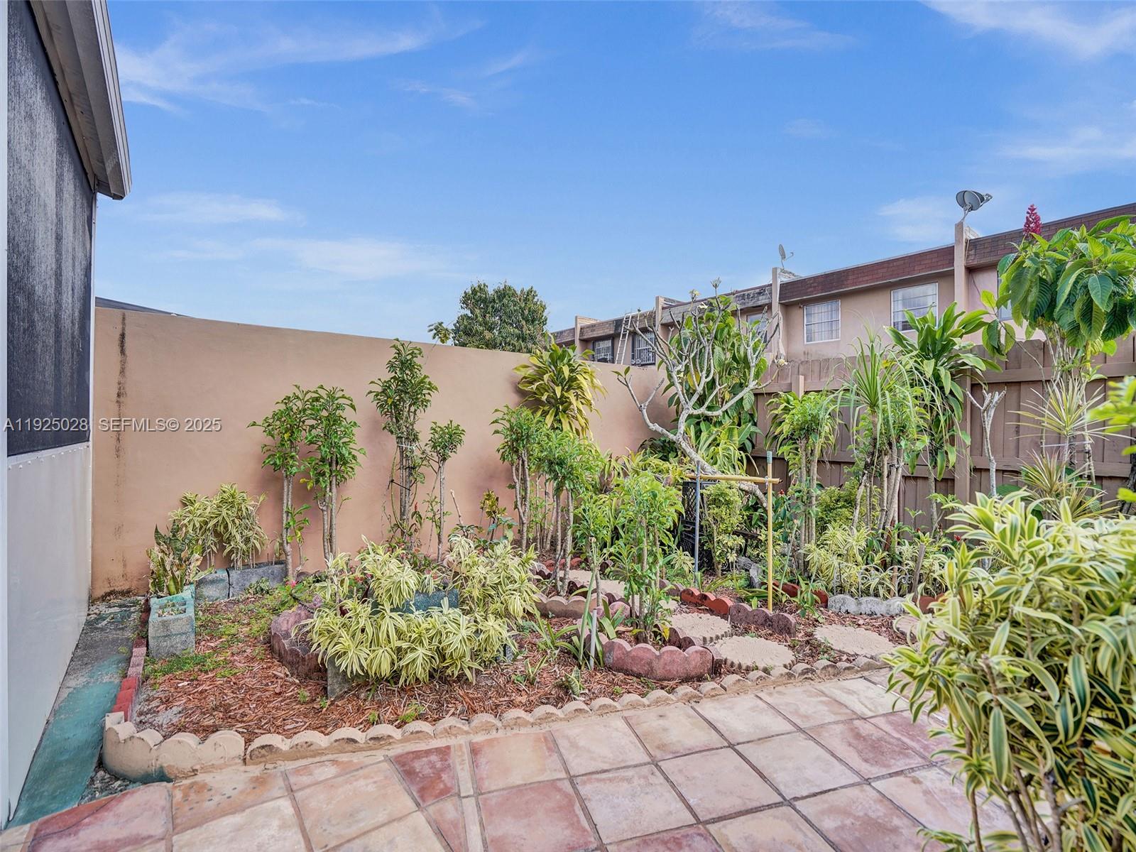 2770 NW 193rd Ter Miami Gardens, FL 33056