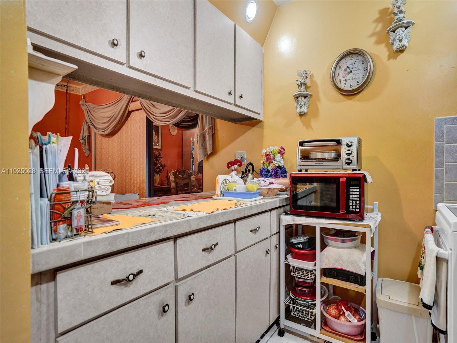 2770 NW 193rd Ter Miami Gardens, FL 33056