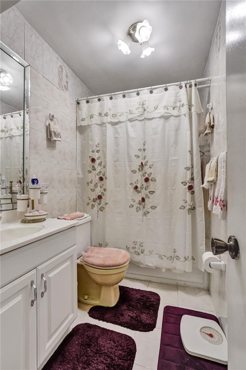 2770 NW 193rd Ter Miami Gardens, FL 33056