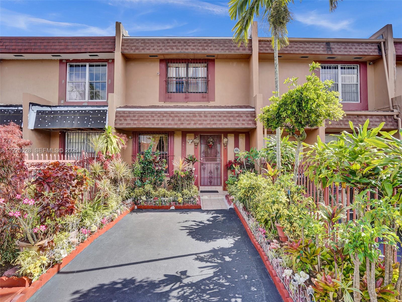 2770 NW 193rd Ter Miami Gardens, FL 33056