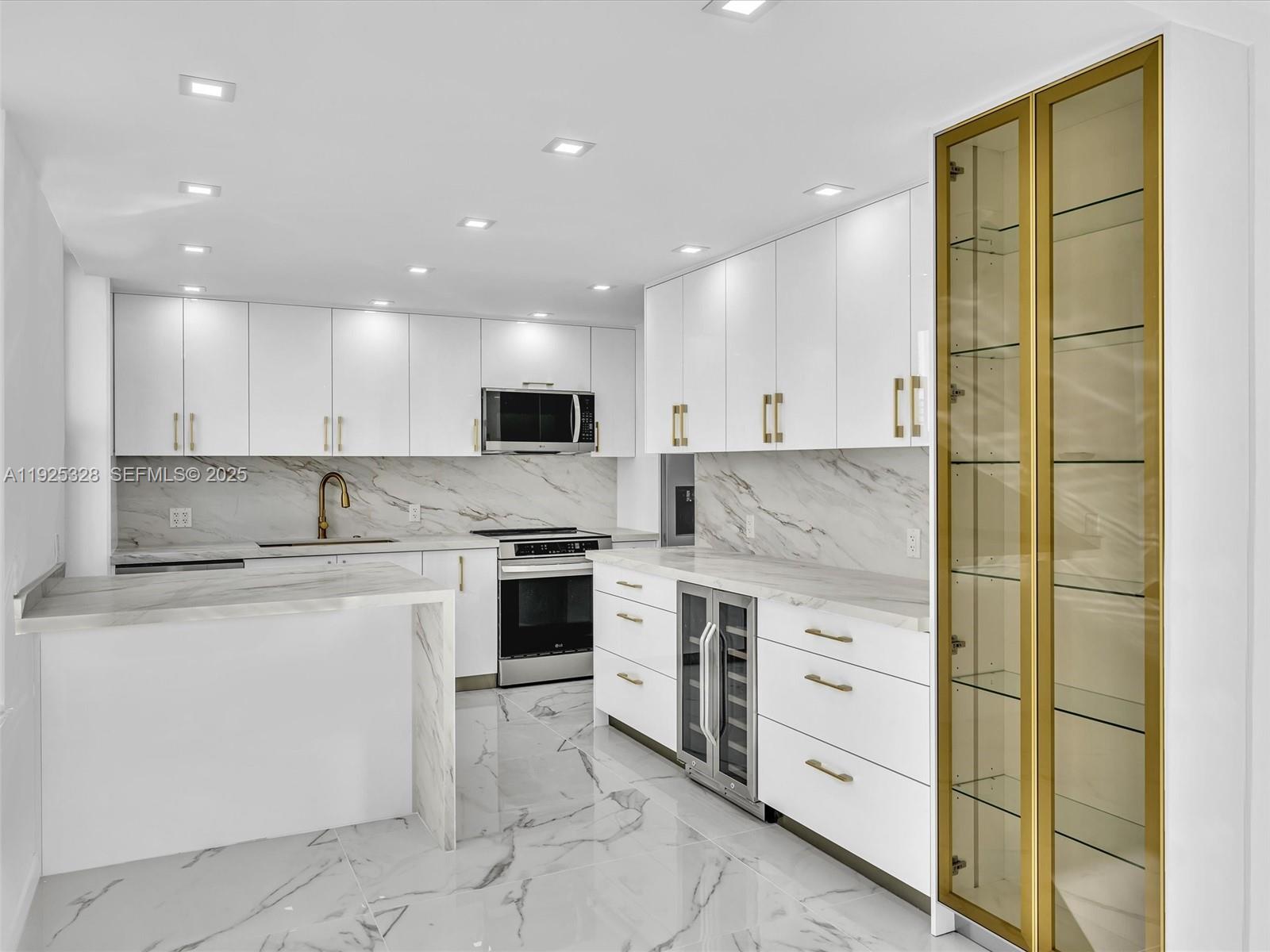 image Winston Towers 30012