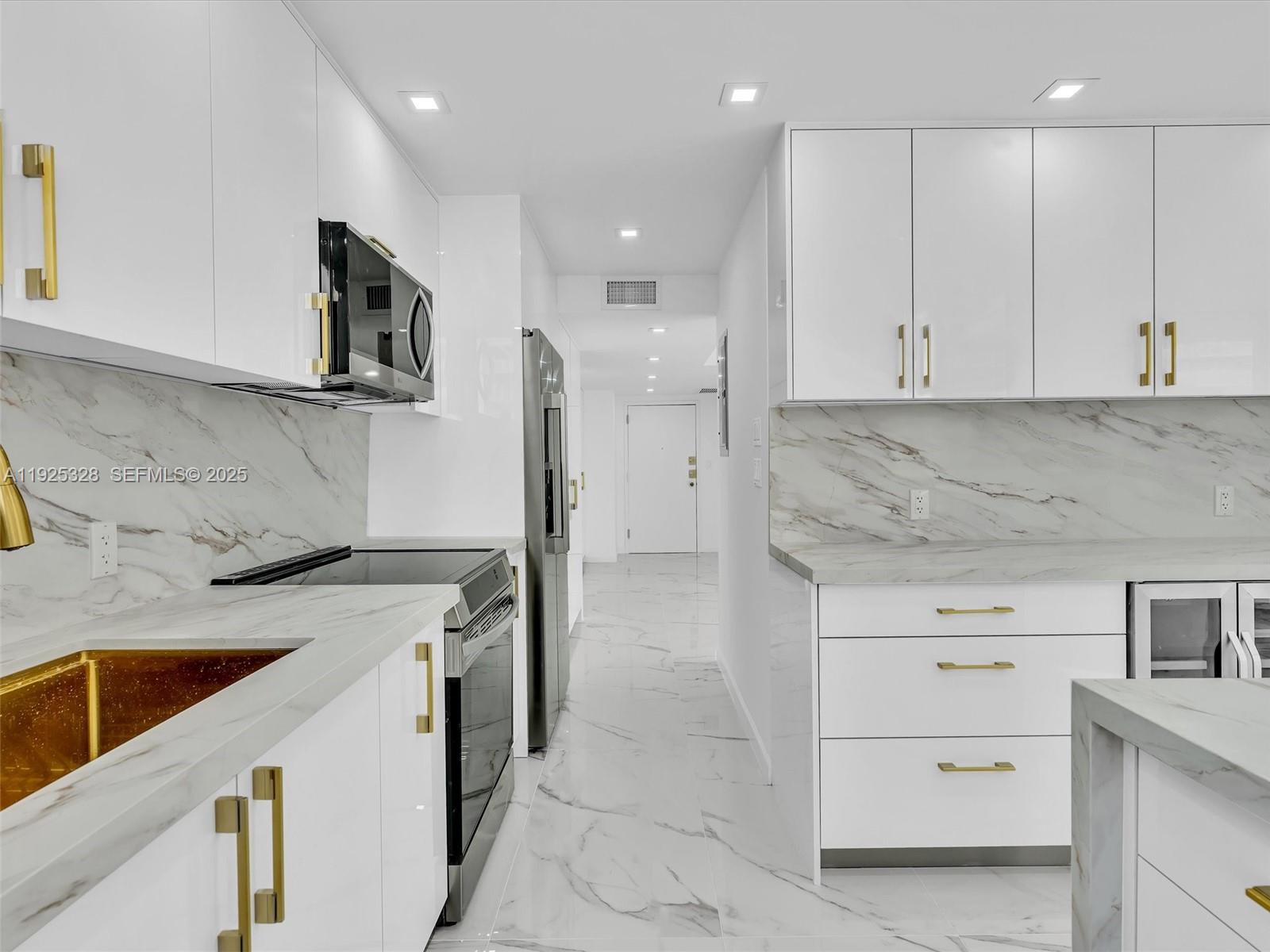 image Winston Towers 30016