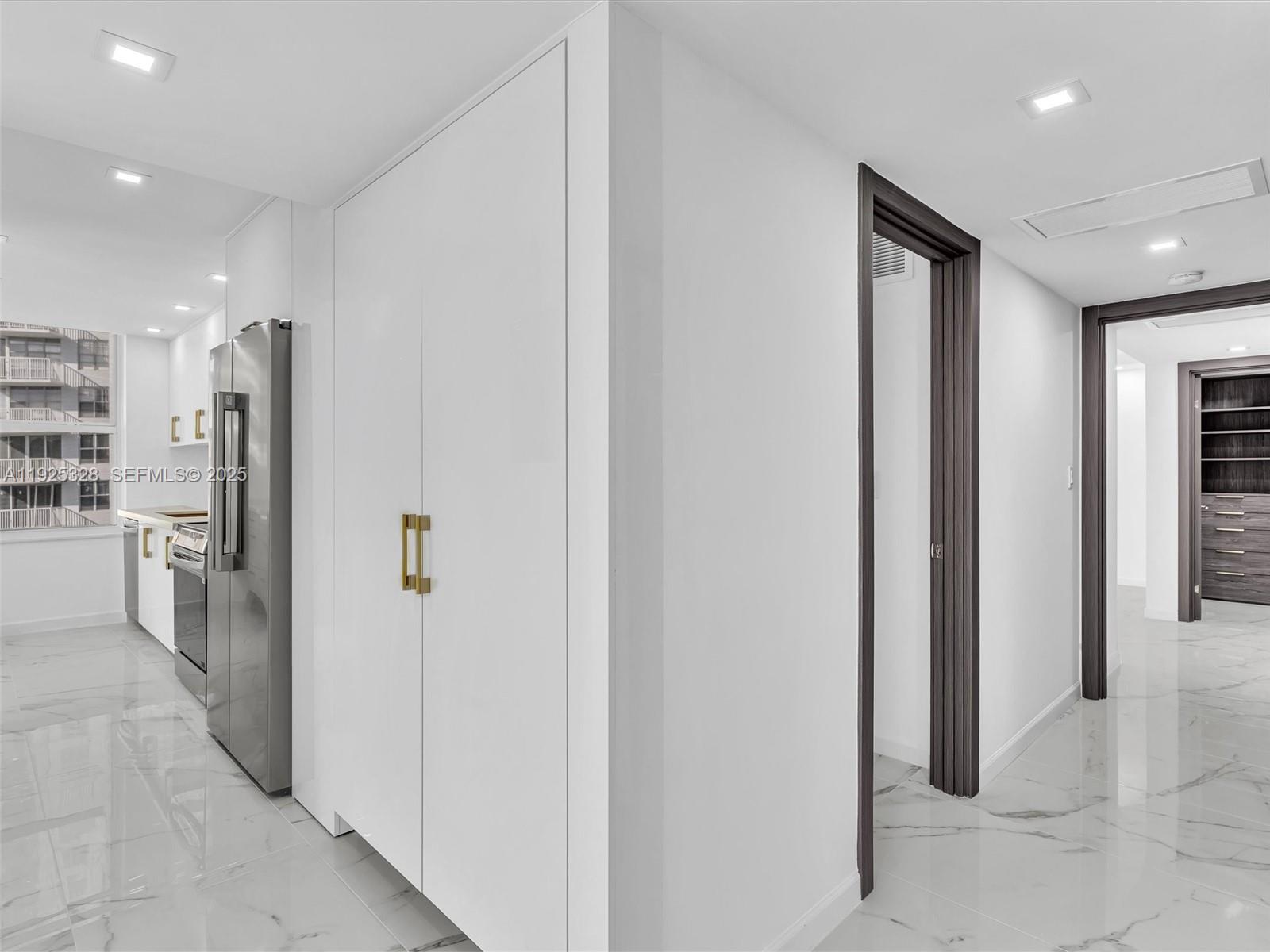 image Winston Towers 30017