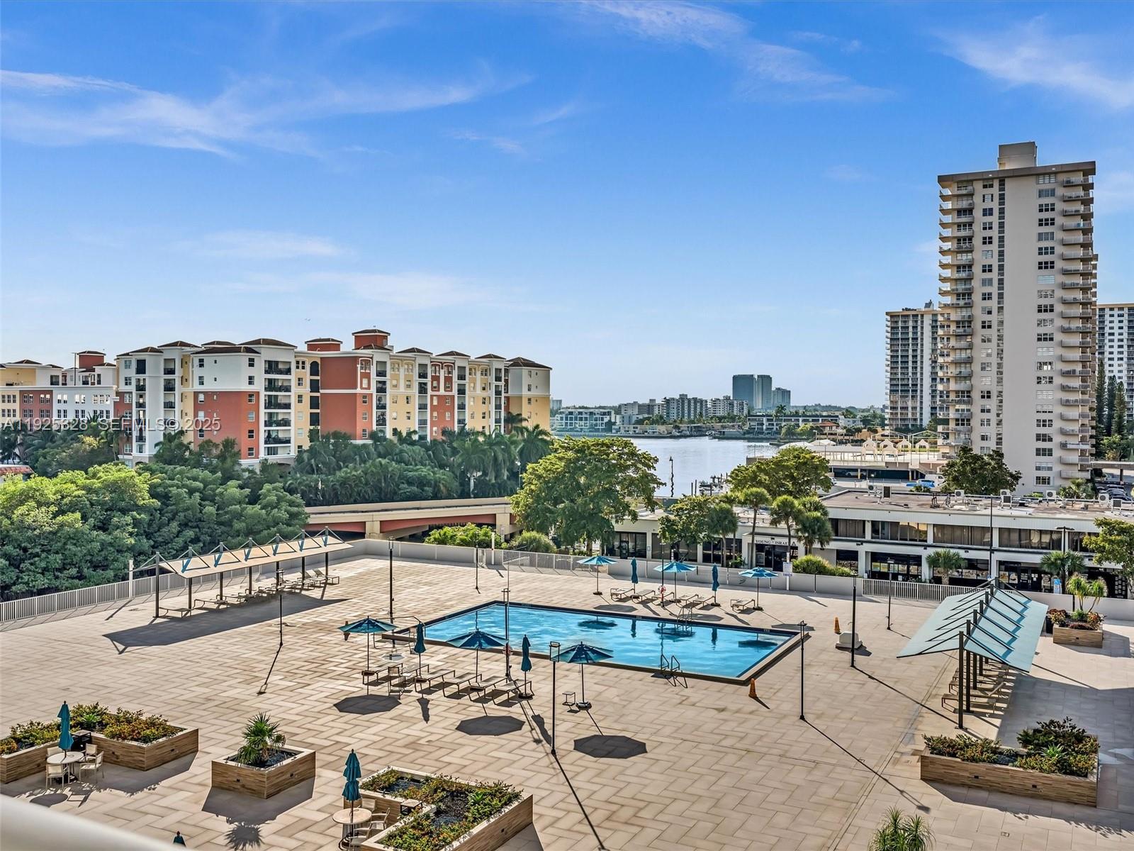 image Winston Towers 30043