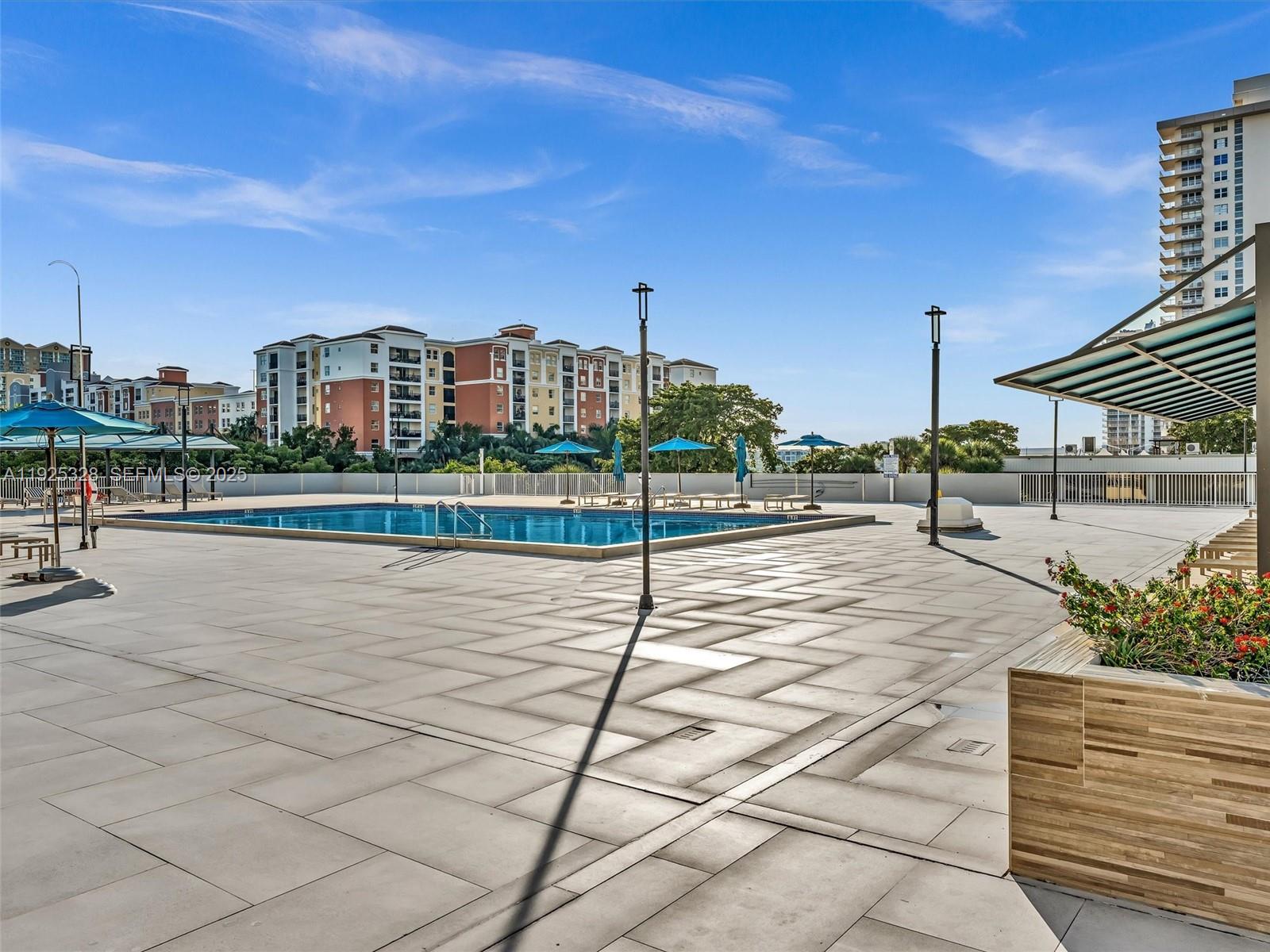 image Winston Towers 30044