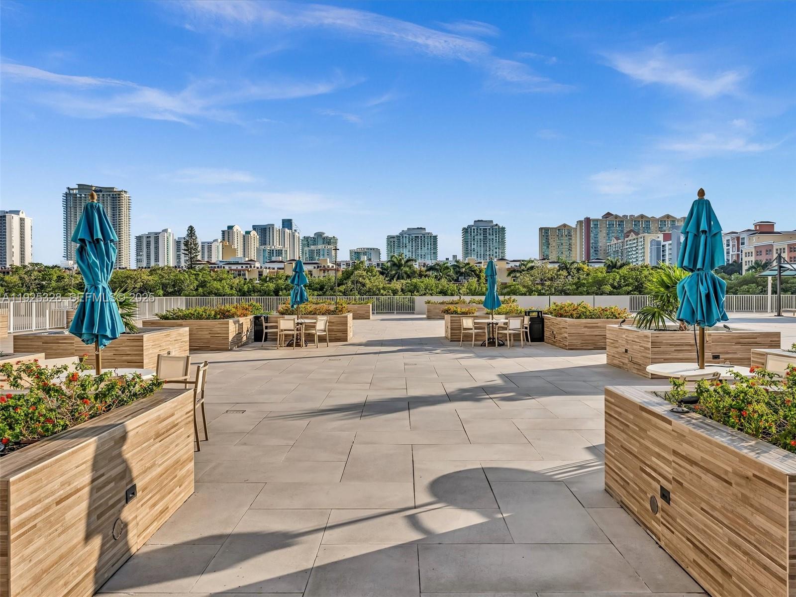 image Winston Towers 30047