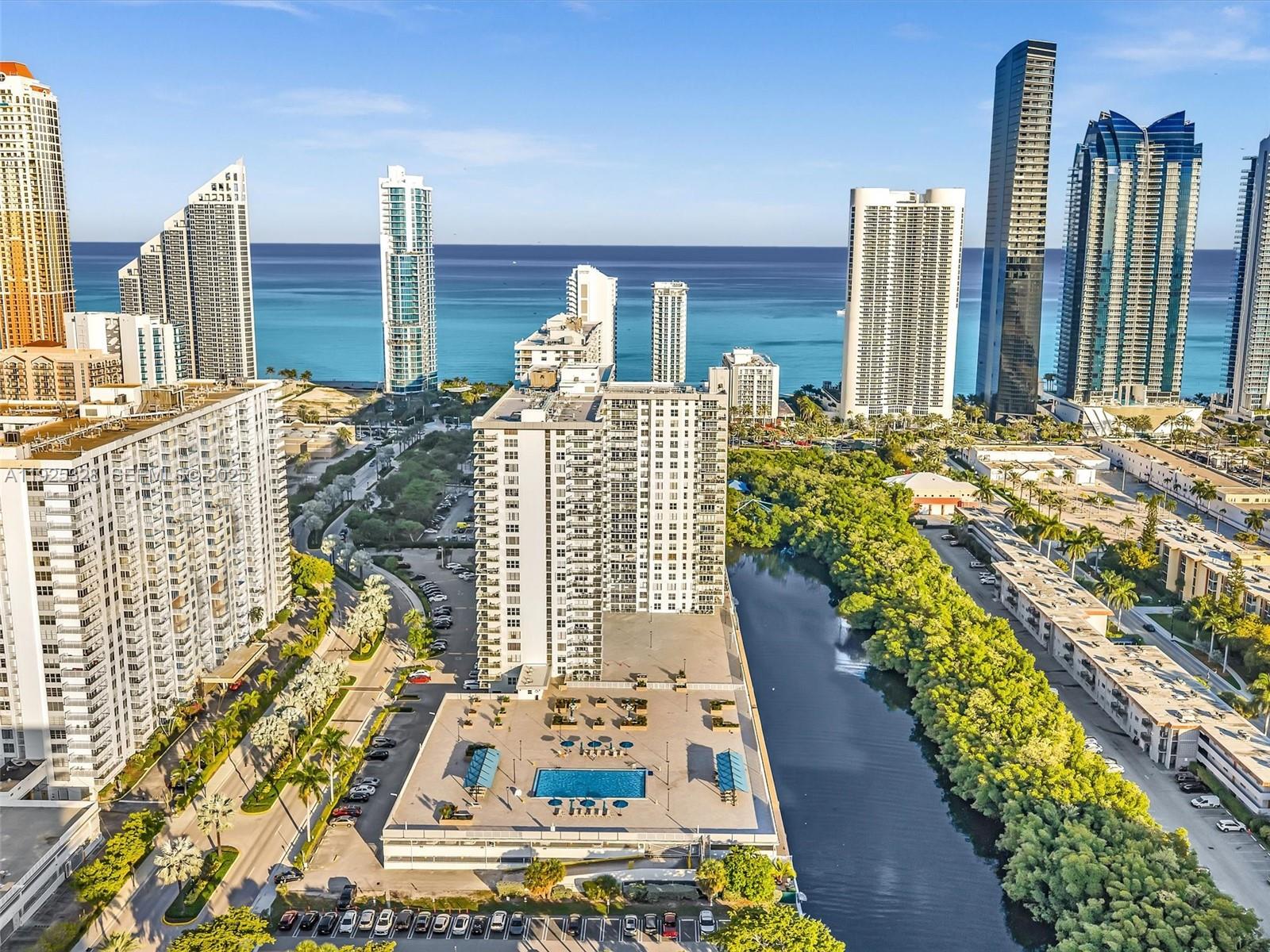 image Winston Towers 30052