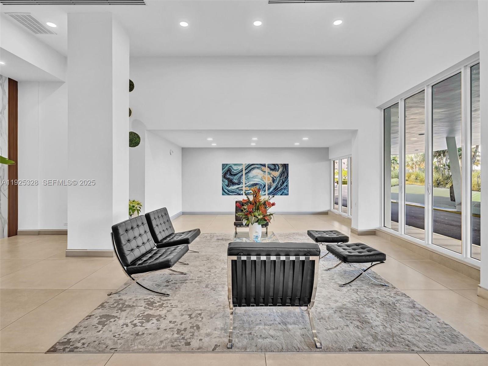 image Winston Towers 30057