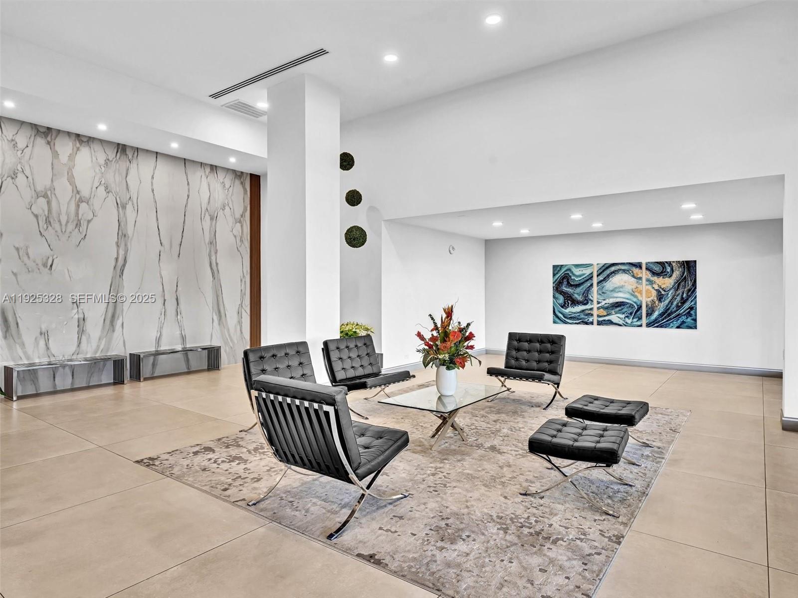 image Winston Towers 30058