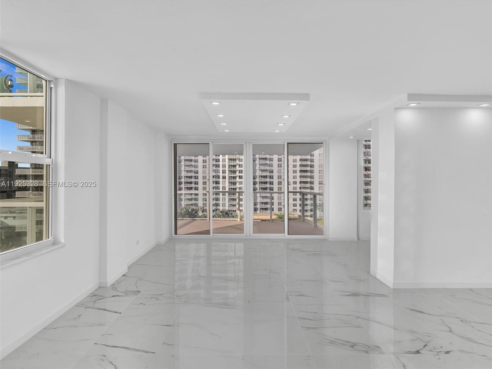 image Winston Towers 3006