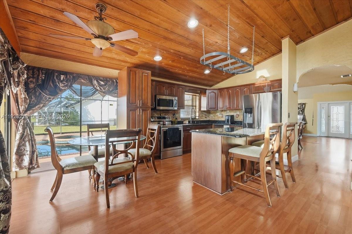 8213 Cassia Ter Tamarac, FL 33321