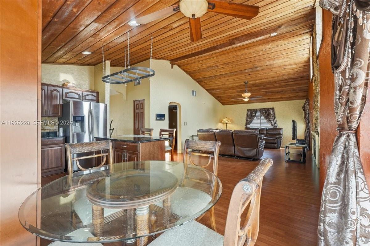 8213 Cassia Ter Tamarac, FL 33321