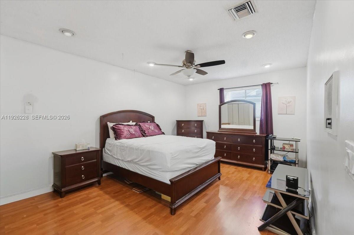 8213 Cassia Ter Tamarac, FL 33321