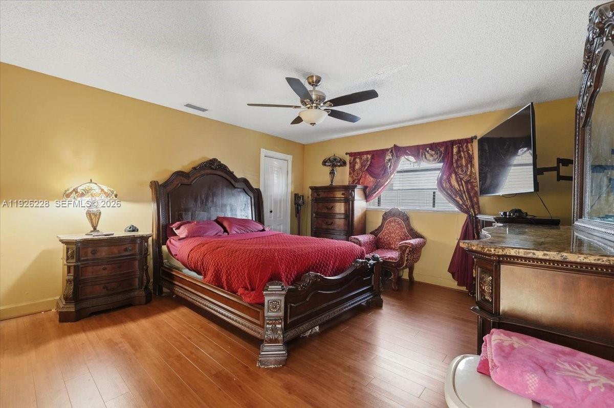 8213 Cassia Ter Tamarac, FL 33321