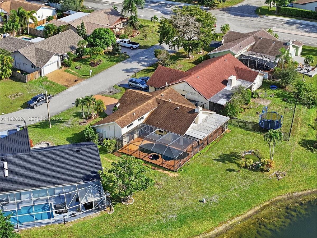 8213 Cassia Ter Tamarac, FL 33321