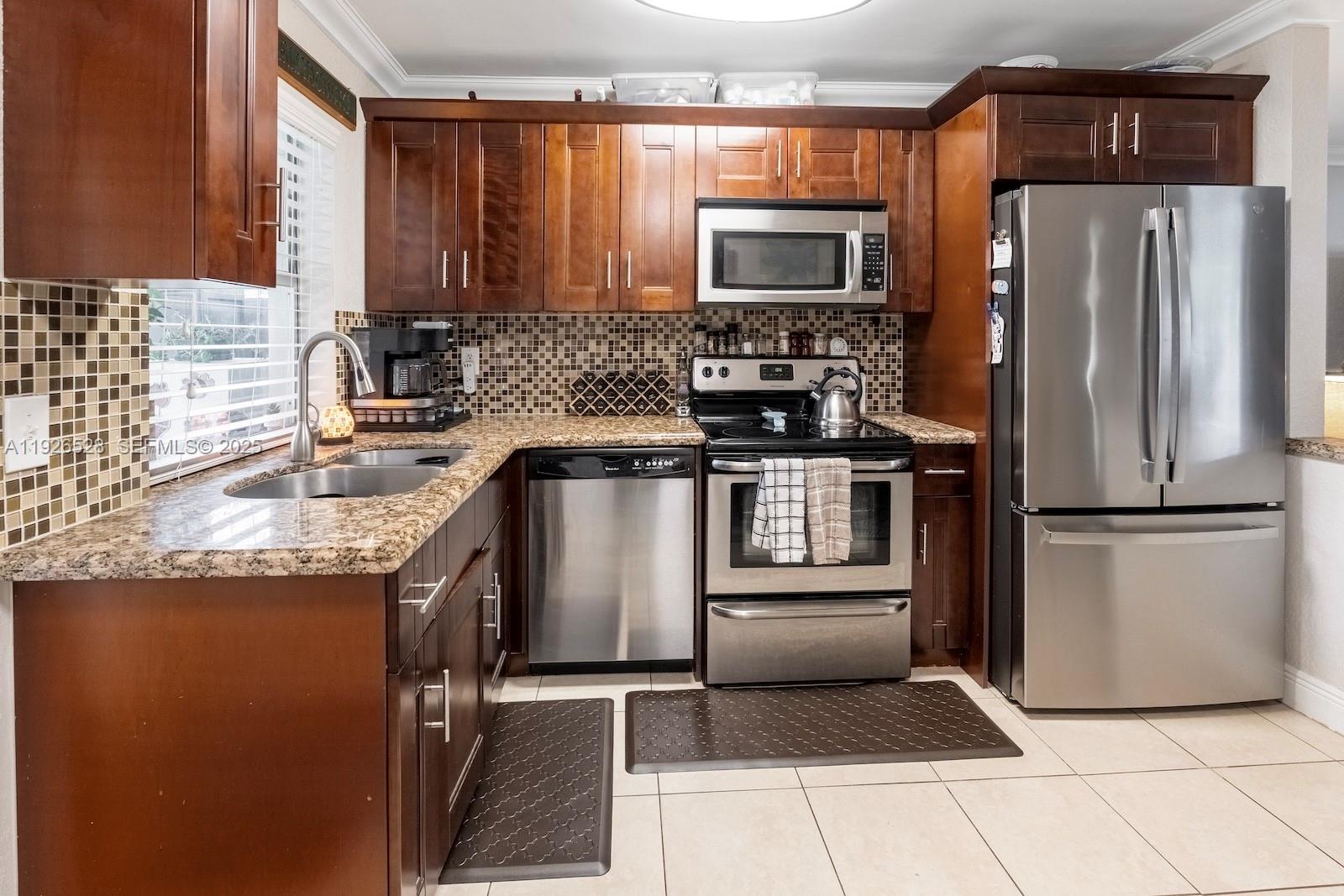 7002 NW 95th Ave Tamarac, FL 33321