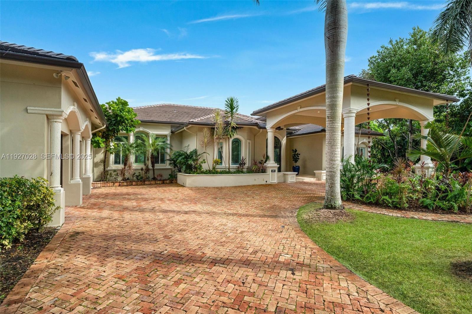 6890 SW 94th St Pinecrest, FL 33156