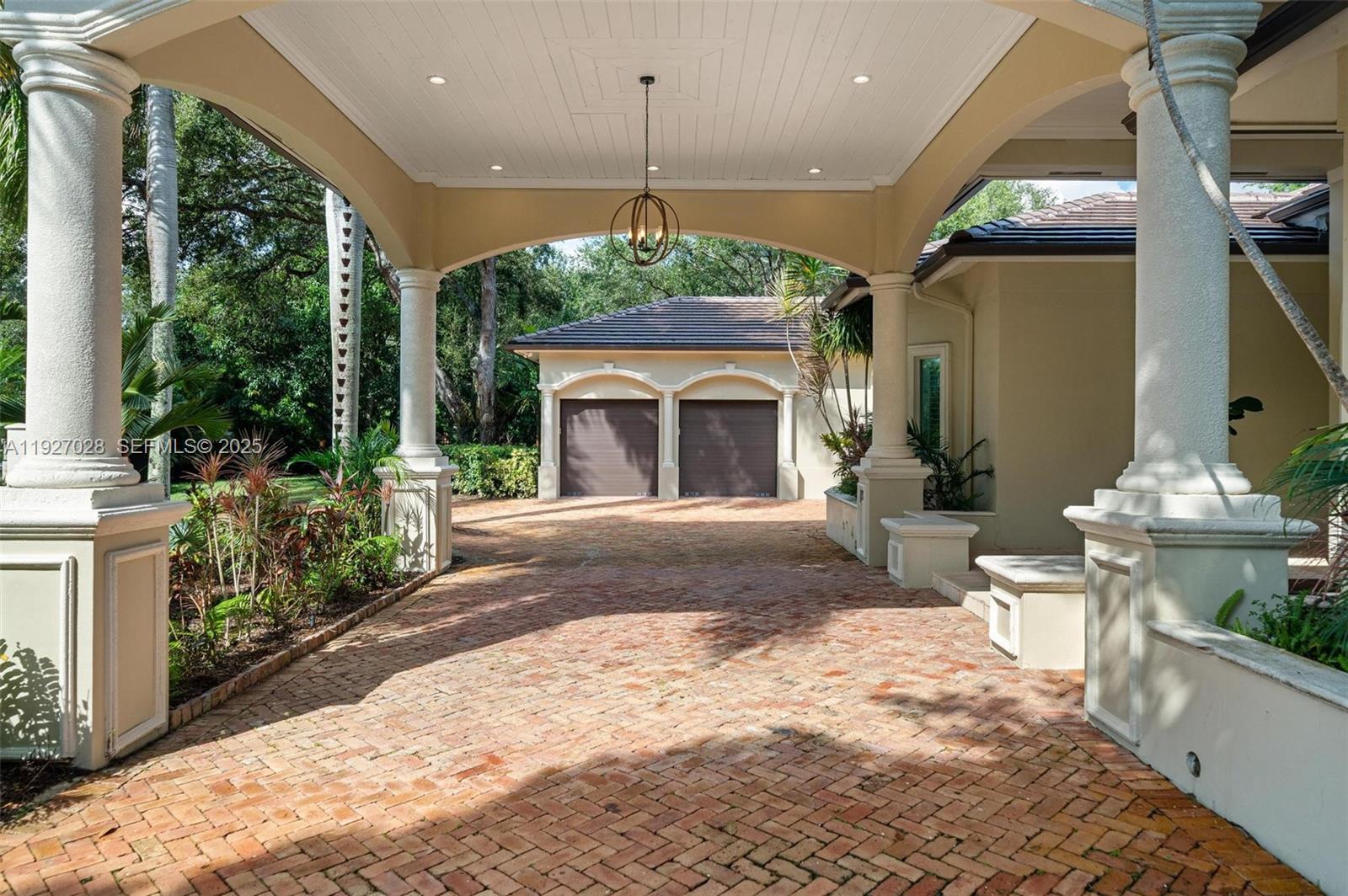 6890 SW 94th St Pinecrest, FL 33156