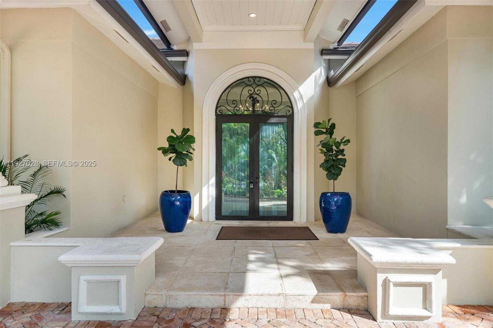 6890 SW 94th St Pinecrest, FL 33156