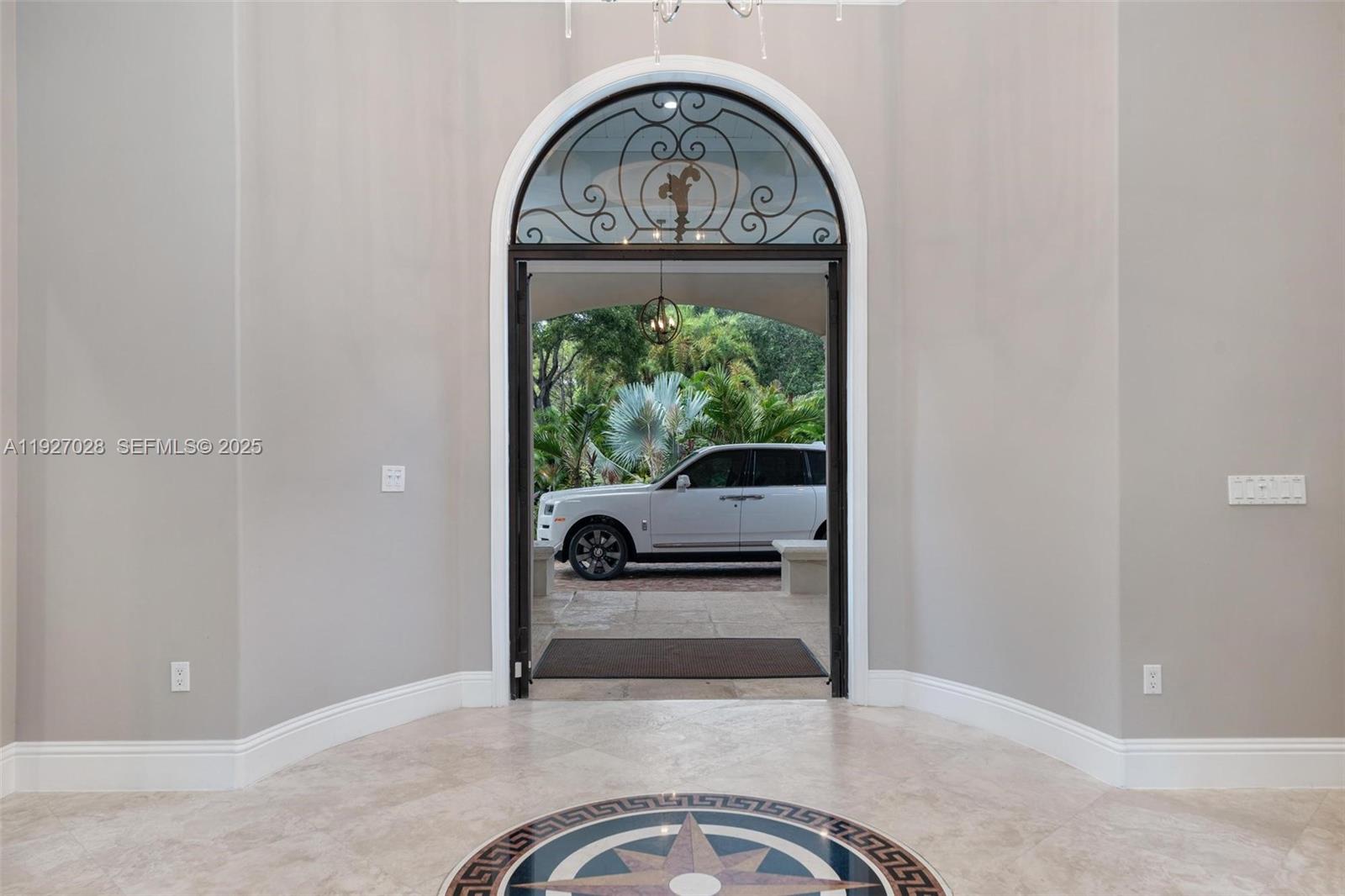 6890 SW 94th St Pinecrest, FL 33156