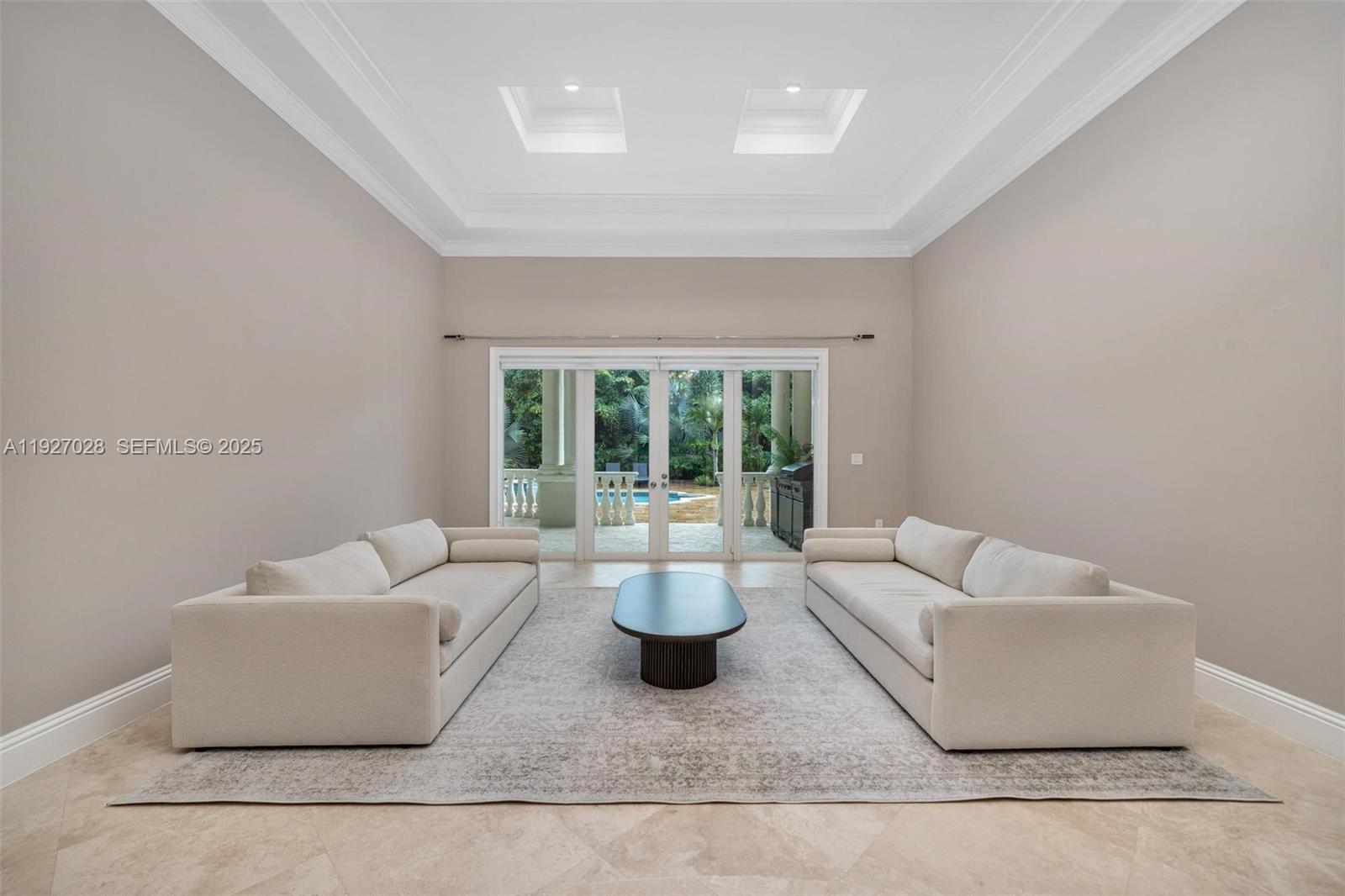 6890 SW 94th St Pinecrest, FL 33156