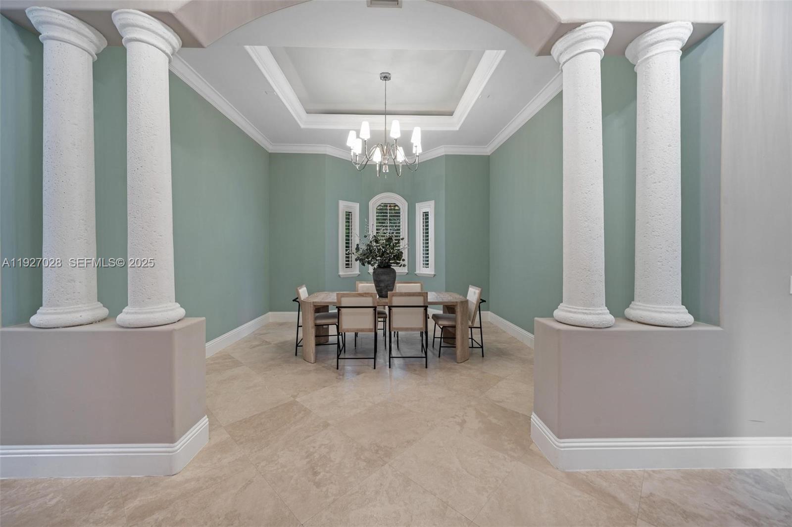 6890 SW 94th St Pinecrest, FL 33156