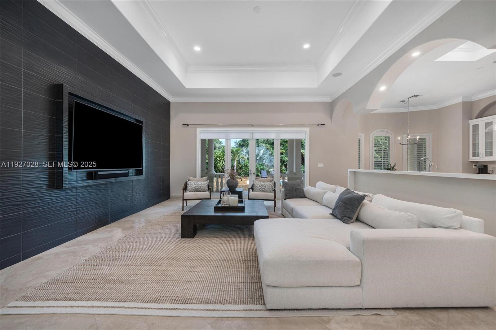 6890 SW 94th St Pinecrest, FL 33156