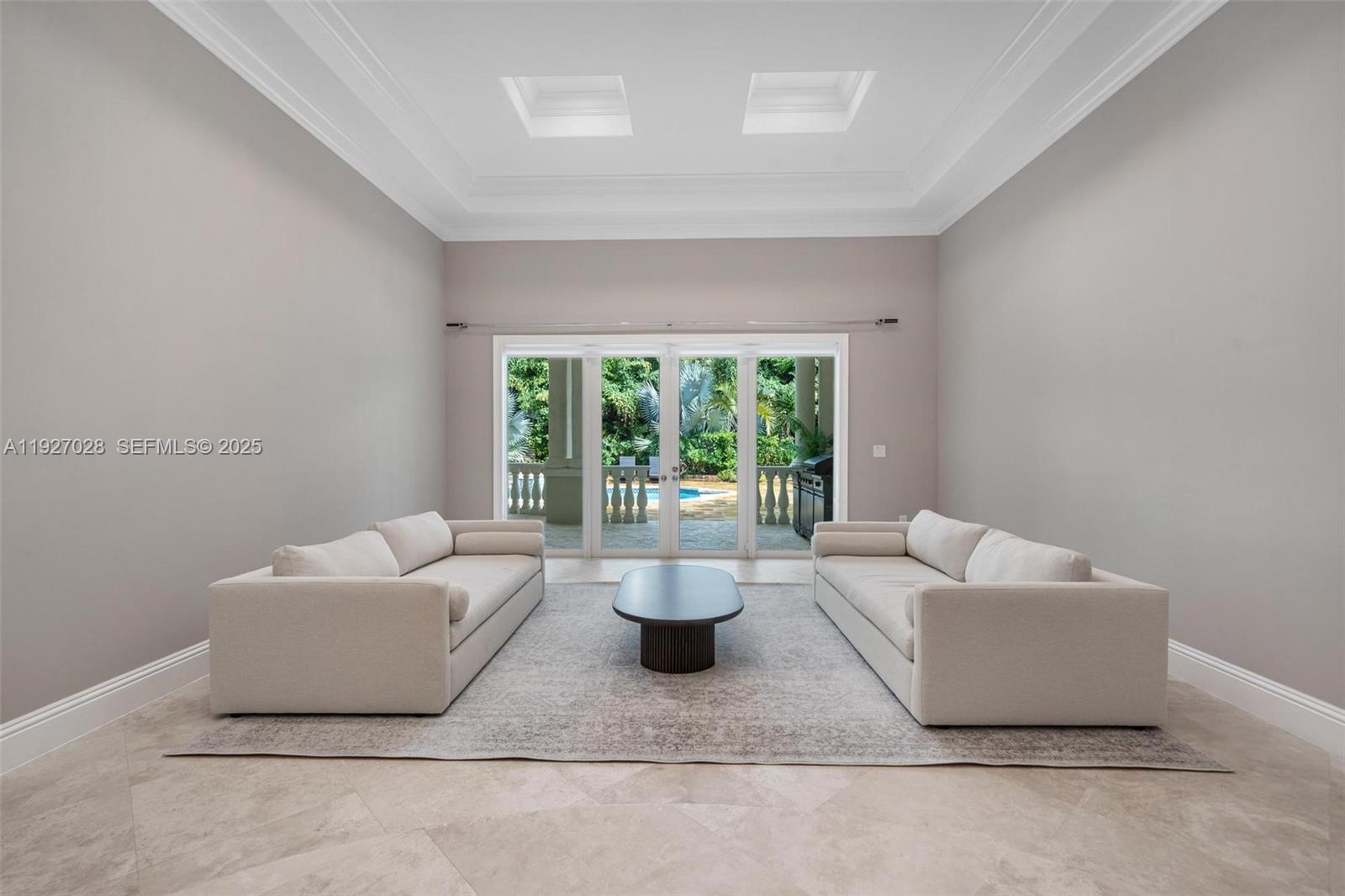 6890 SW 94th St Pinecrest, FL 33156