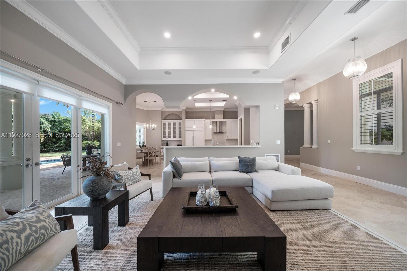 6890 SW 94th St Pinecrest, FL 33156