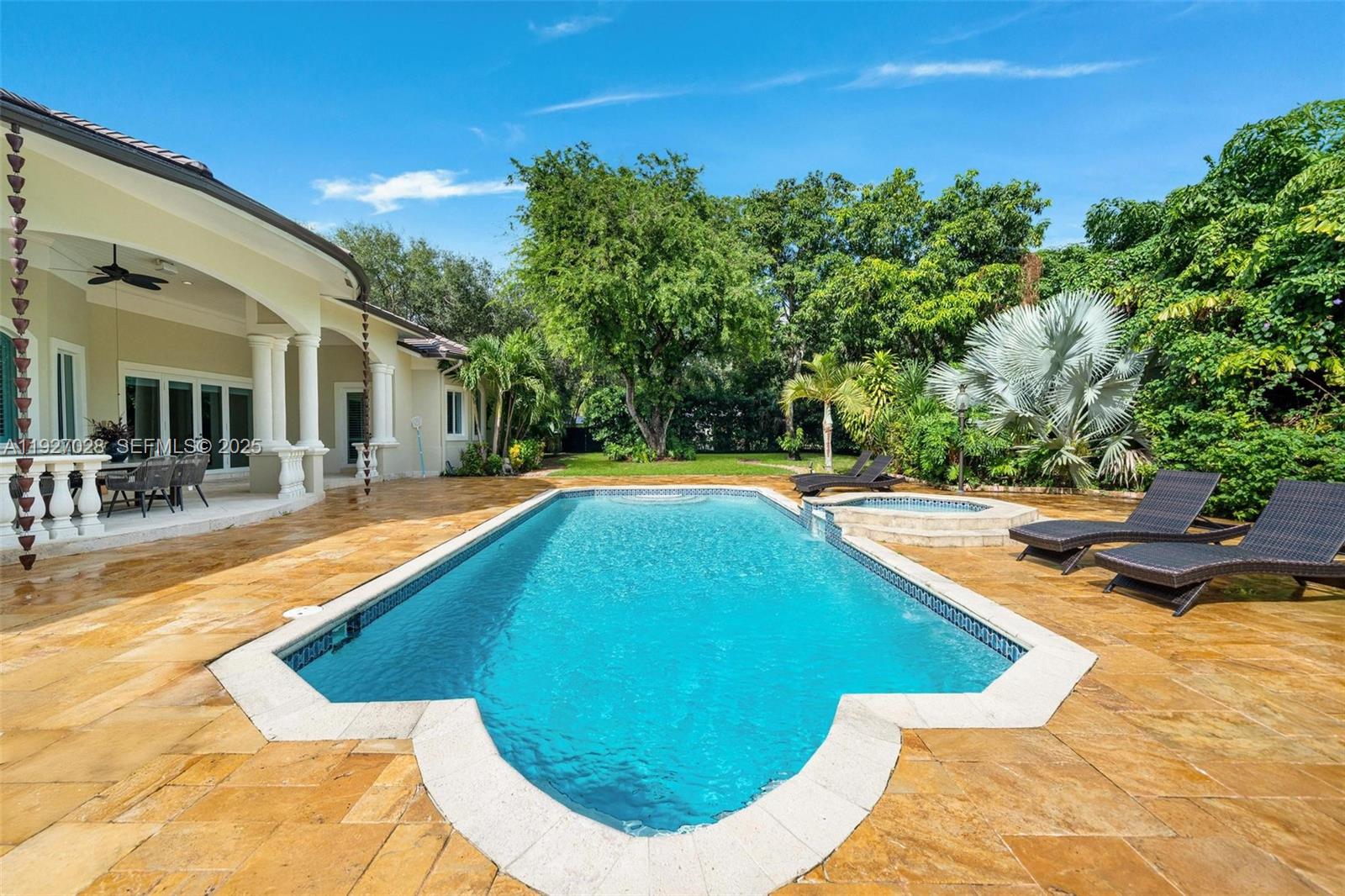 6890 SW 94th St Pinecrest, FL 33156