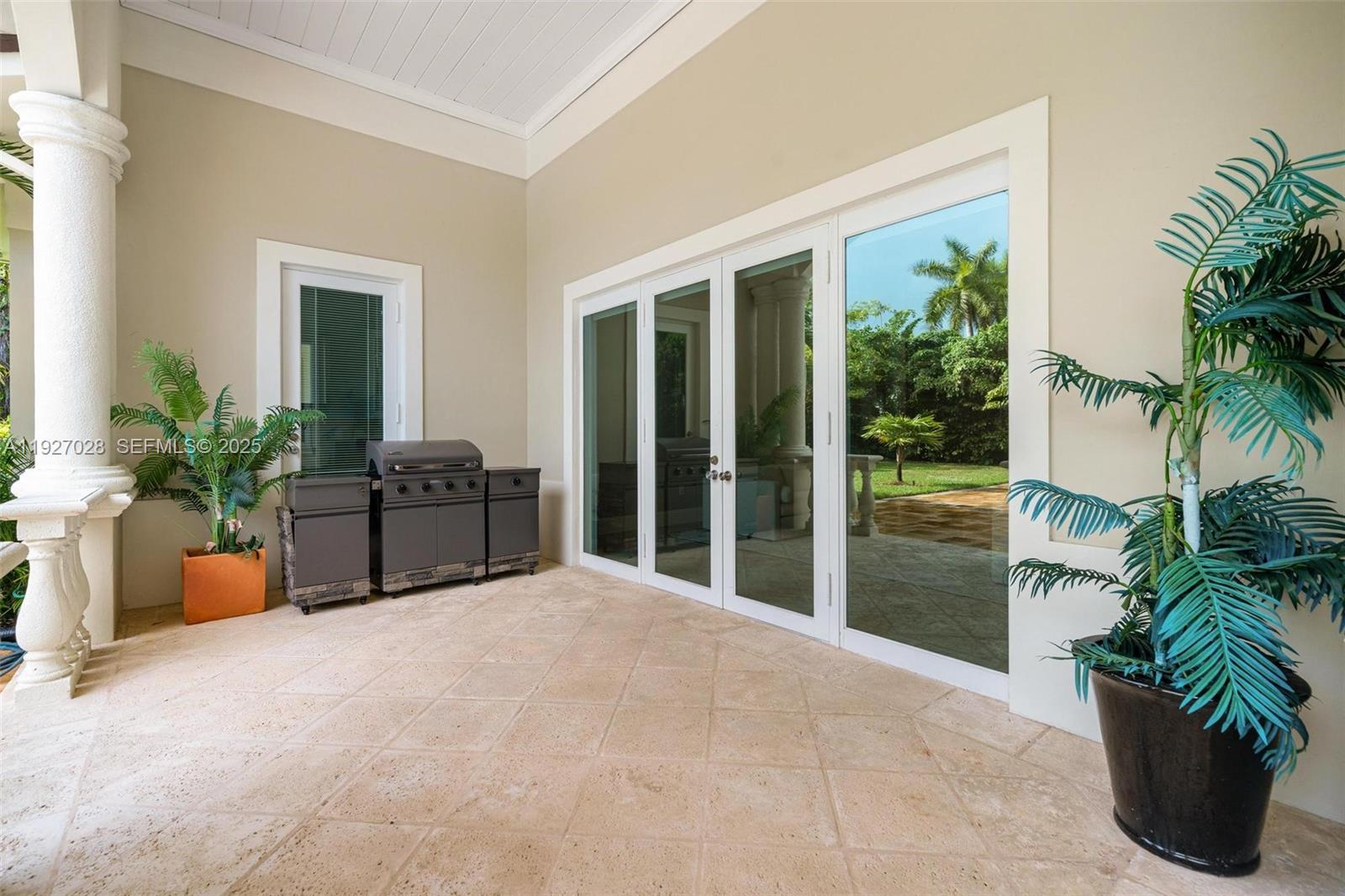 6890 SW 94th St Pinecrest, FL 33156