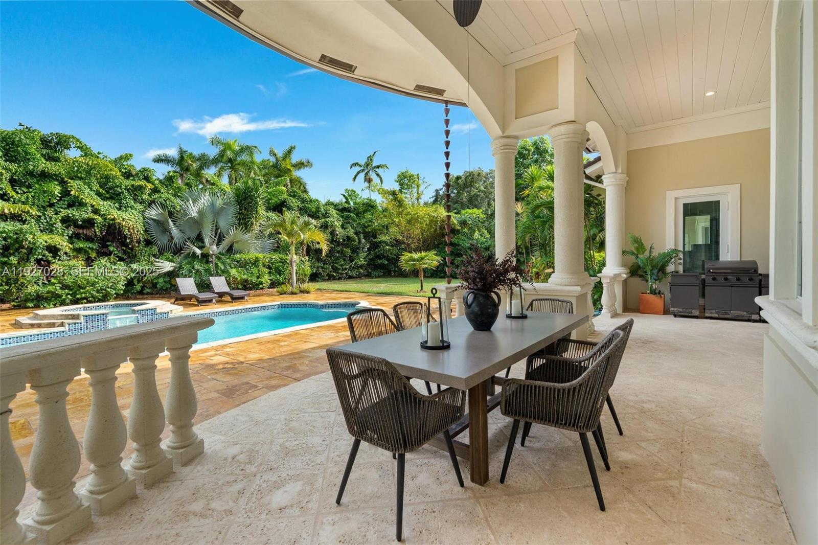 6890 SW 94th St Pinecrest, FL 33156