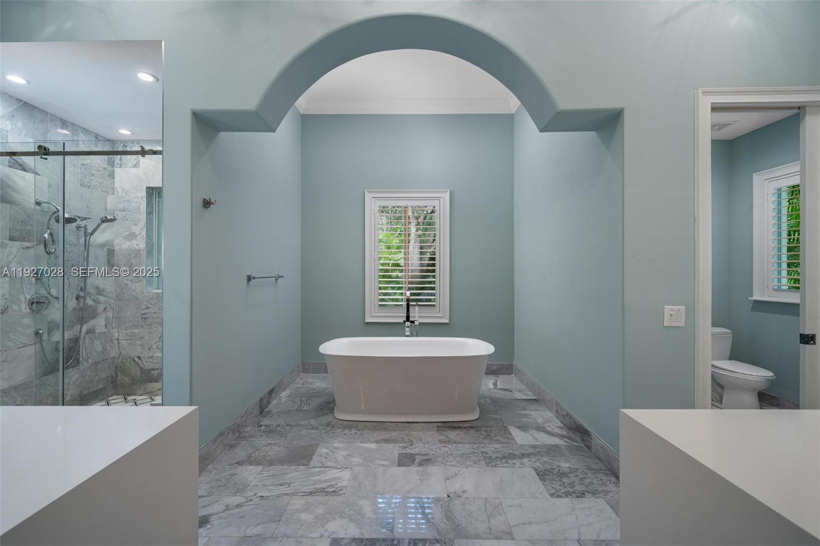 6890 SW 94th St Pinecrest, FL 33156