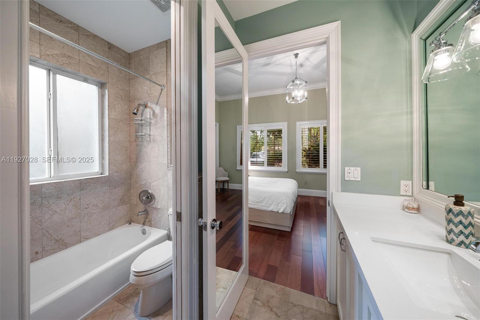 6890 SW 94th St Pinecrest, FL 33156