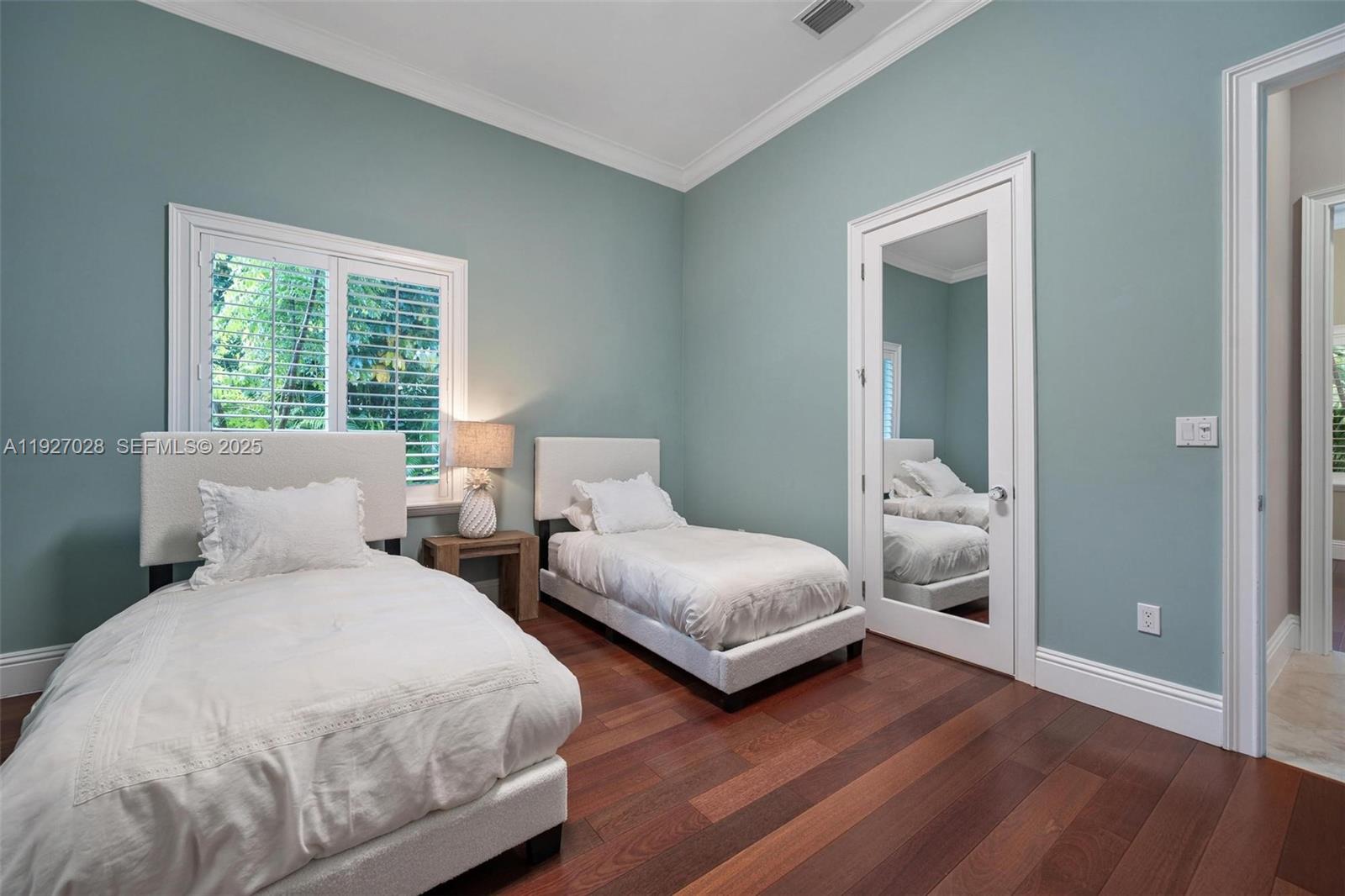 6890 SW 94th St Pinecrest, FL 33156