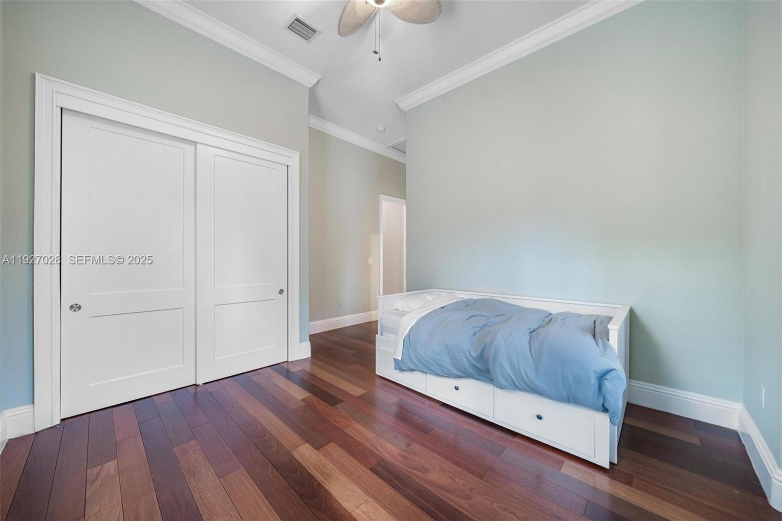 6890 SW 94th St Pinecrest, FL 33156