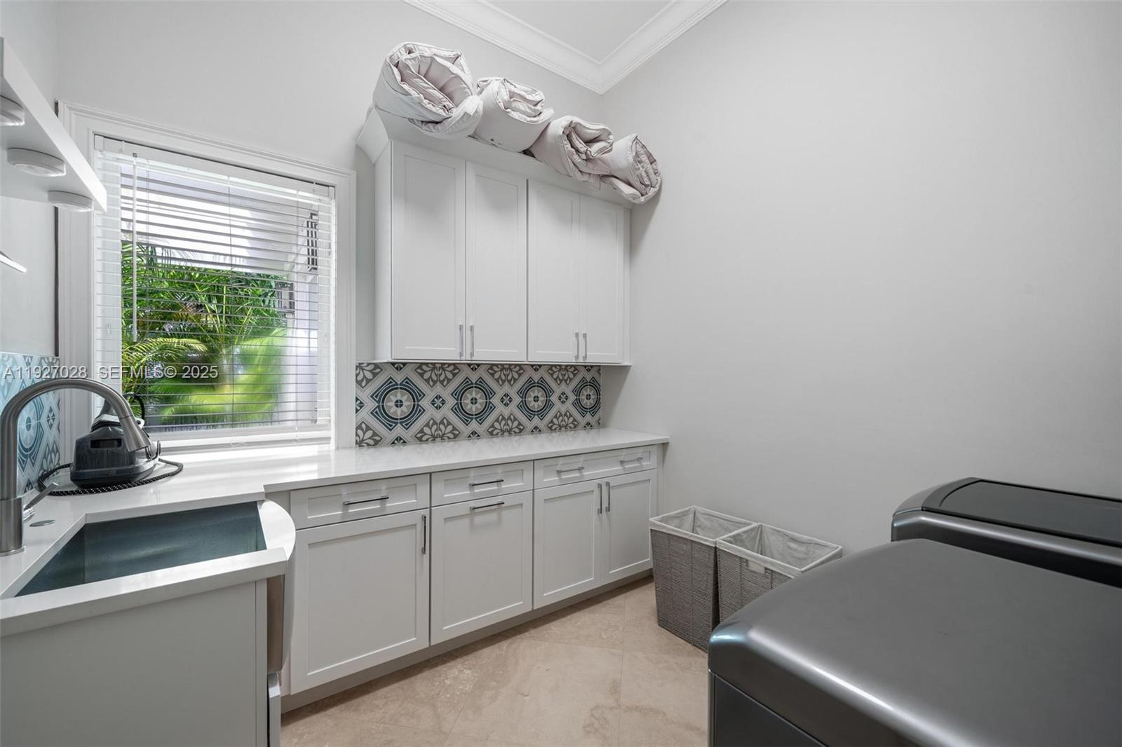 6890 SW 94th St Pinecrest, FL 33156