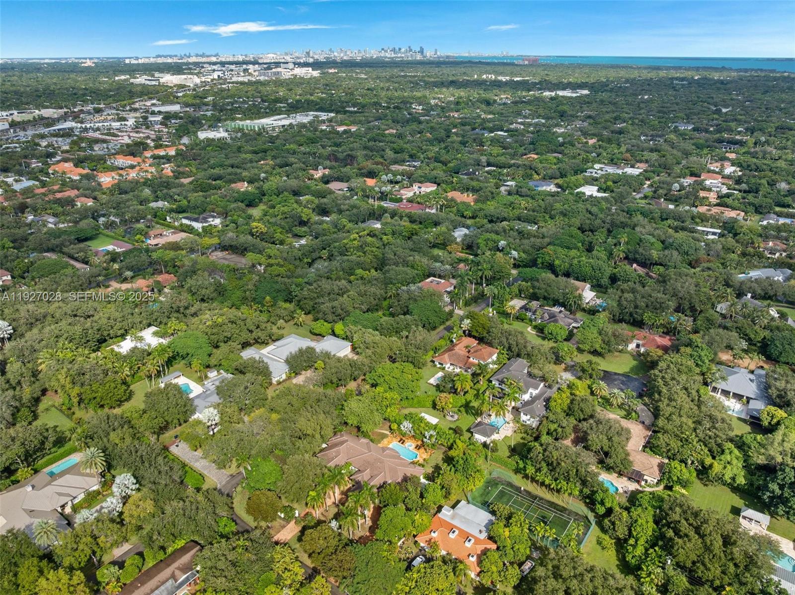 6890 SW 94th St Pinecrest, FL 33156