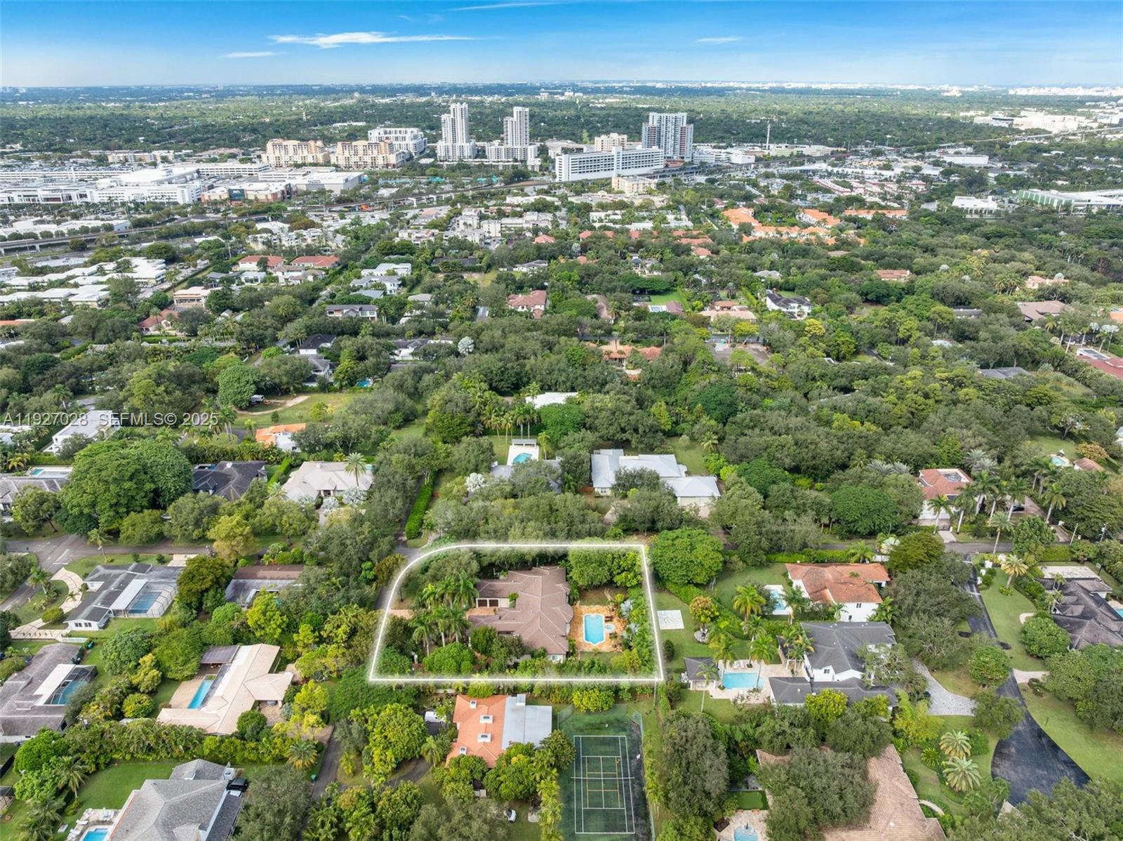 6890 SW 94th St Pinecrest, FL 33156